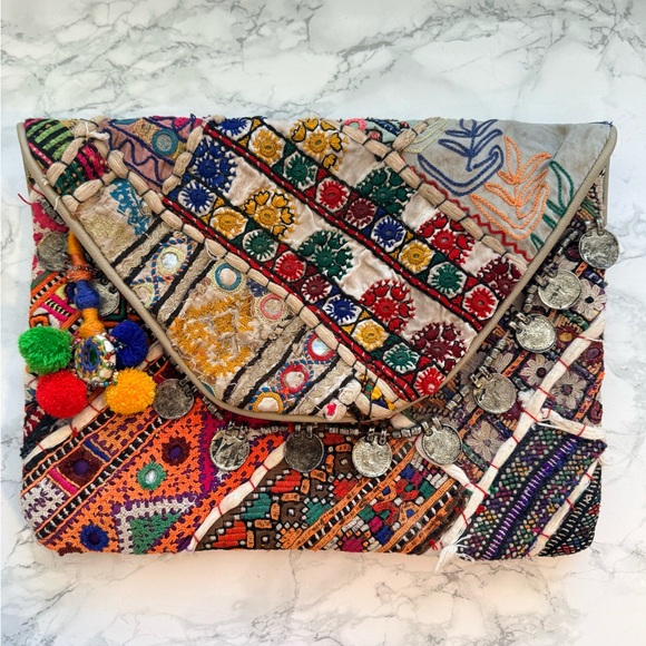 Handbags - Boho Vintage Embroidered Multicolor Envelope Clutch